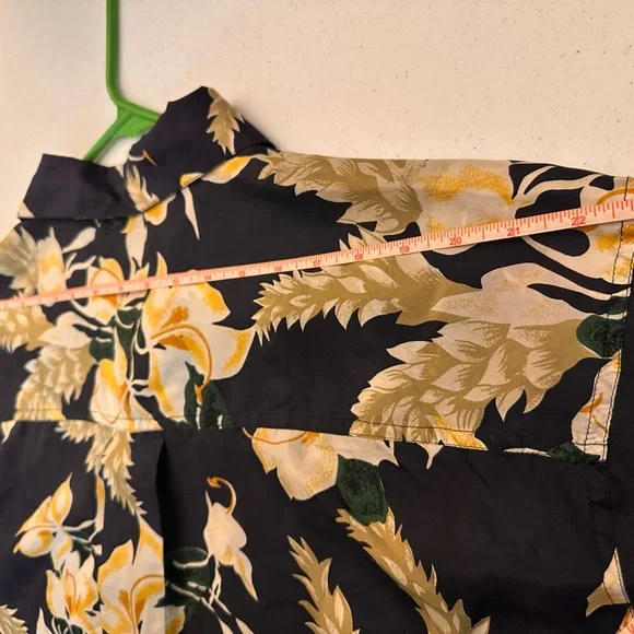 SUMMA 100%Silk Floral Hawaiian Shirt Very lightweight thin silk, near sheer. - Picture 7 of 9